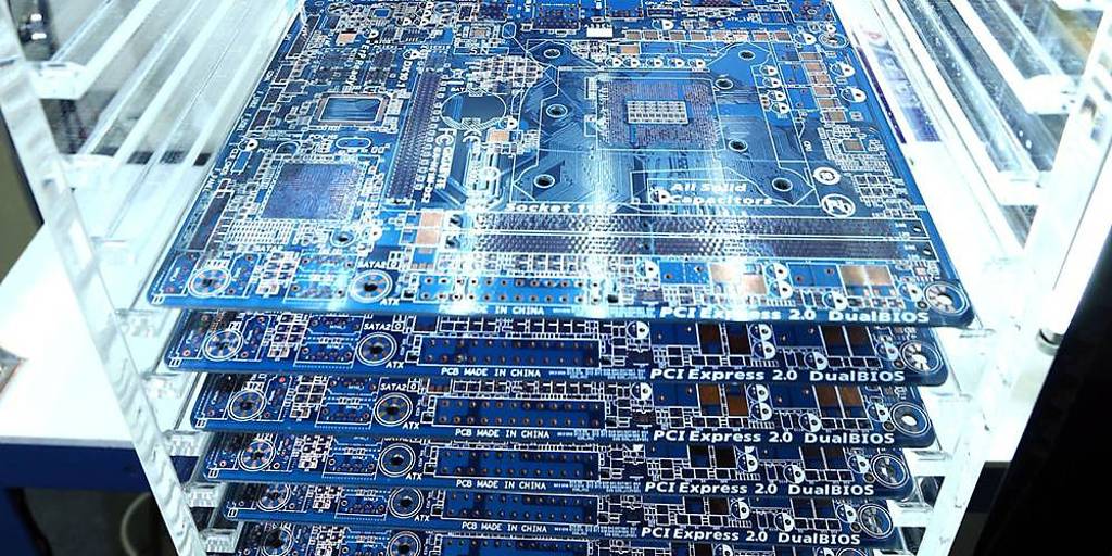 AI點火PCB供應鏈！台廠營收全面升溫 分析師看旺這2檔