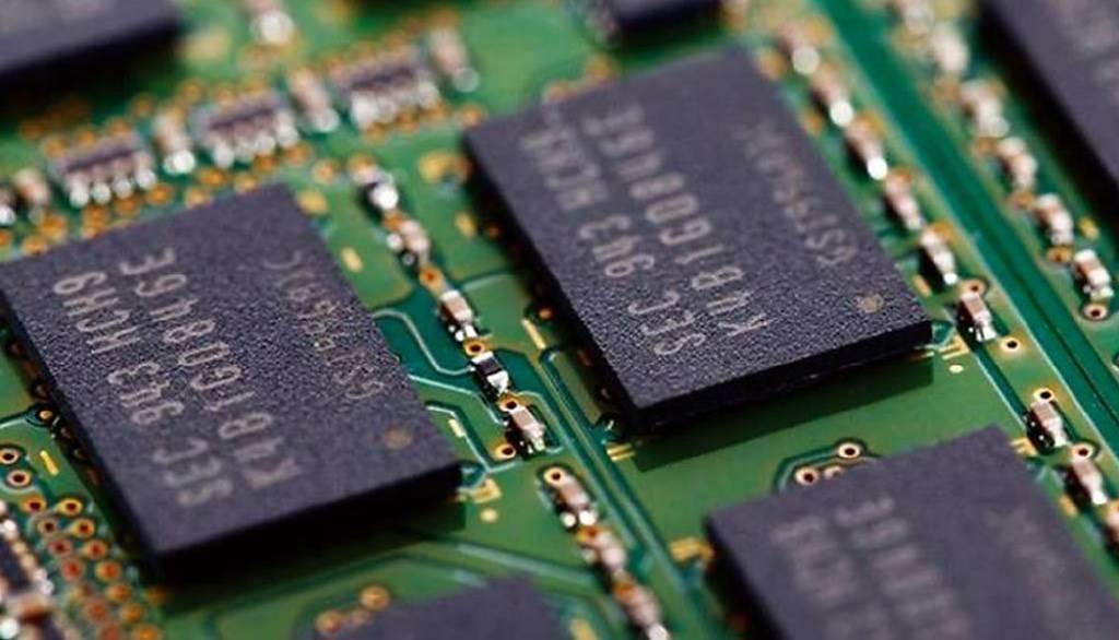 記憶體風向變了！美銀：HBM擴產降溫 記憶體巨頭轉身擁抱DRAM、NAND